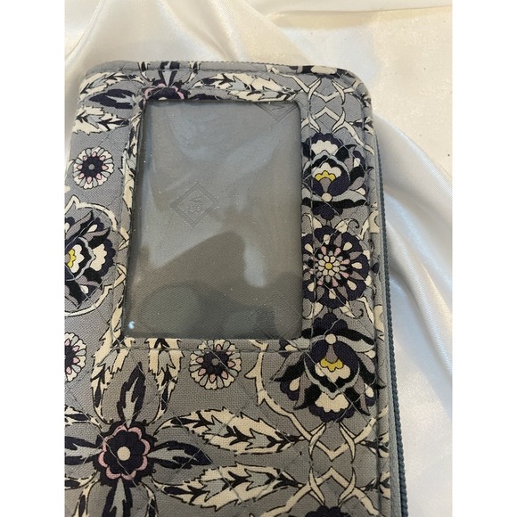 Vera Bradley Wallet Zipper Closure Change PouchInside Bill Section Gray Black - Picture 3 of 8